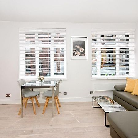 F2 Greek Street By City Living London Ngoại thất bức ảnh
